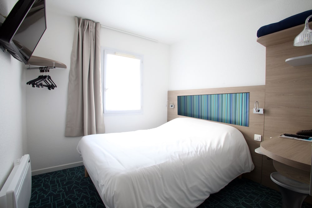 HOTEL REVOTEL 23/47