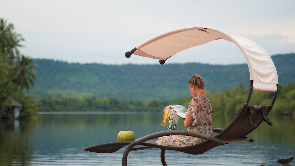 4 Rivers Floating Lodge 47/50