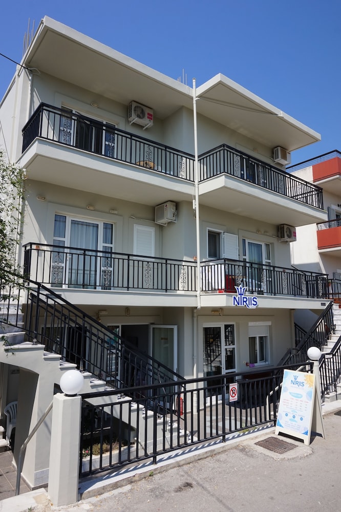 Niriis Hotel photo1