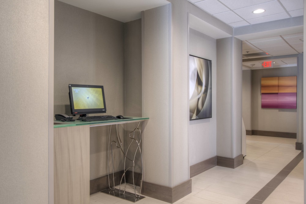 Residence Inn Charlotte Airport 14/40