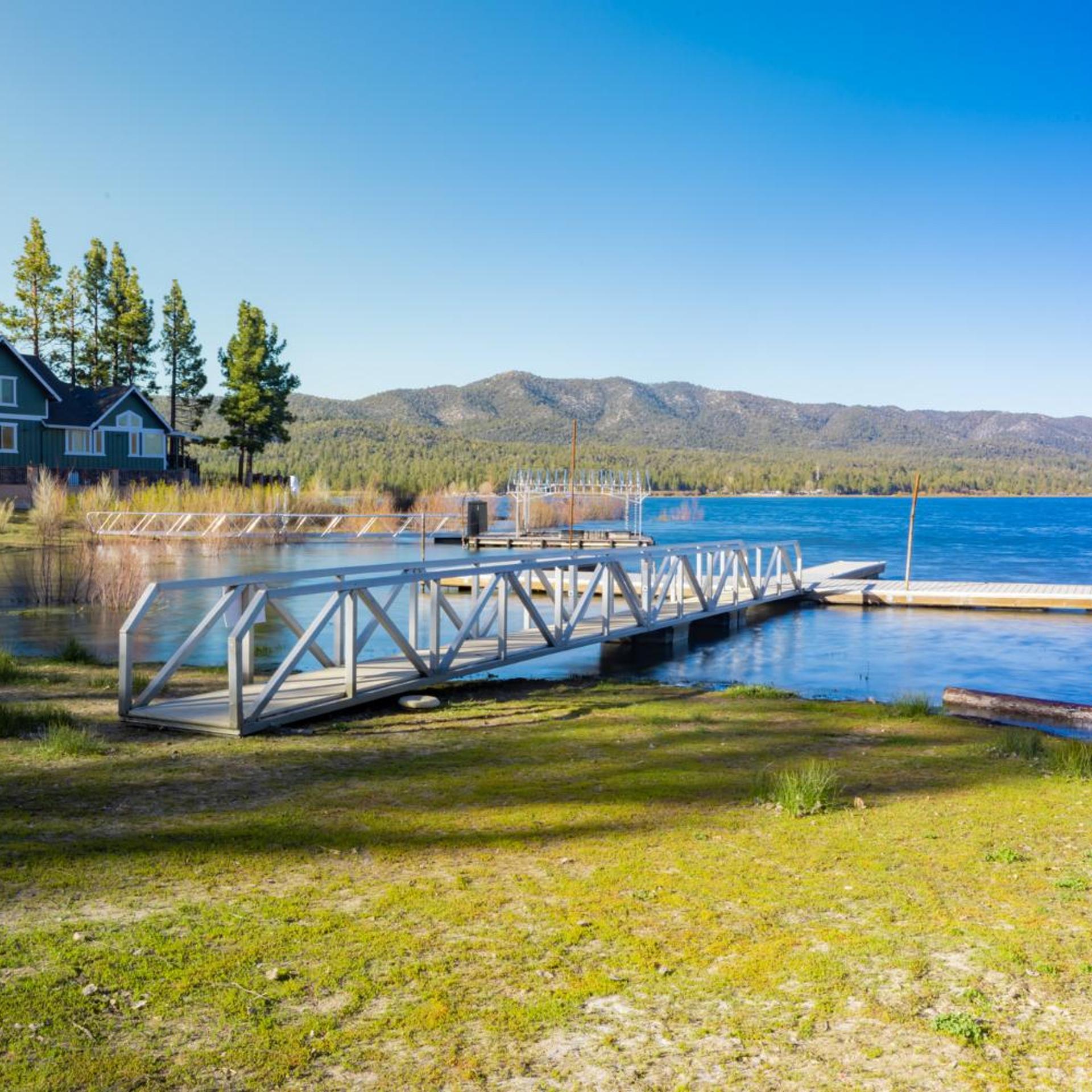 Twin Pines Family Cabin by Big Bear Vacations 26/28