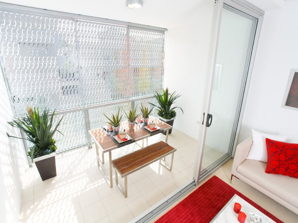 MIRO APARTMENTS 50/71