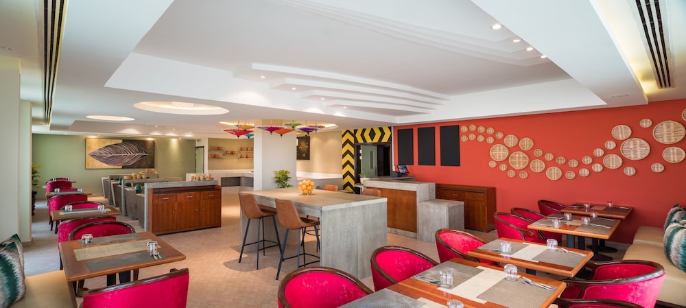 Muscat Dunes Hotel 38/44