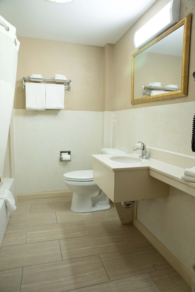 Quality Inn Raynham - Taunton 30/75