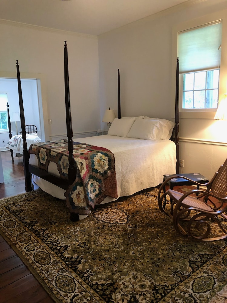 Oak Grove Bed and Breakfast 7/50