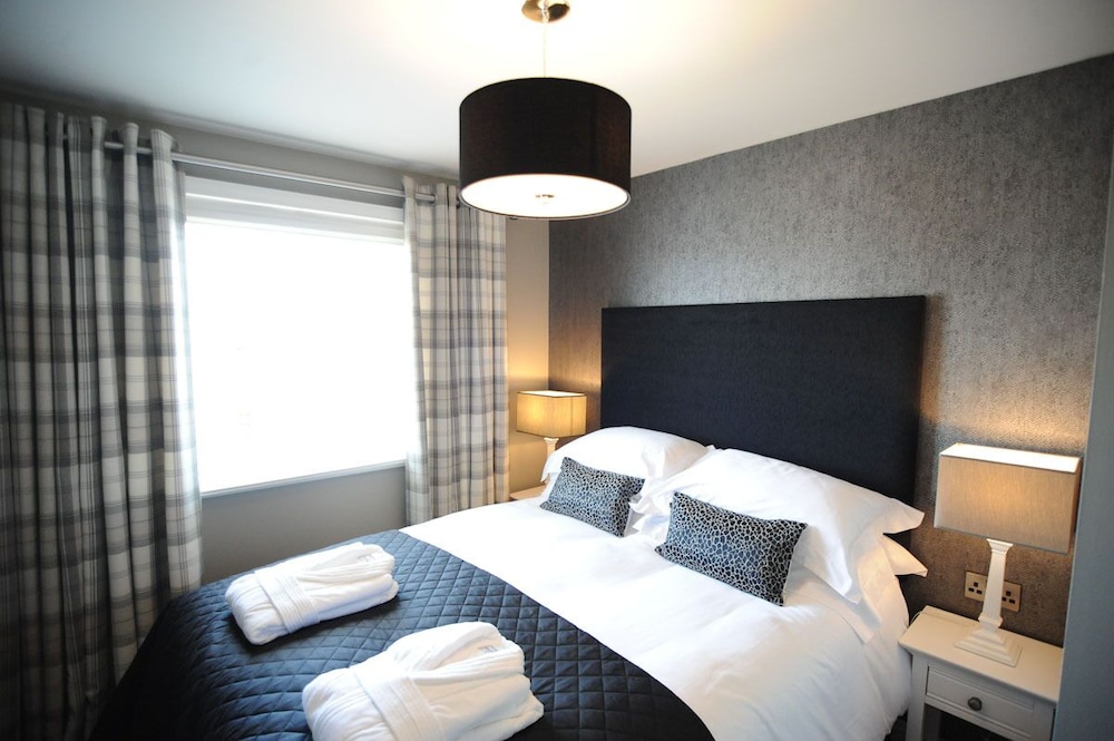 Stirling Luxury Apartments 7/30