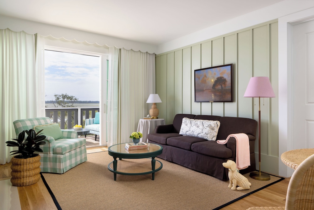 The Dunlin, Auberge Collection 28/50