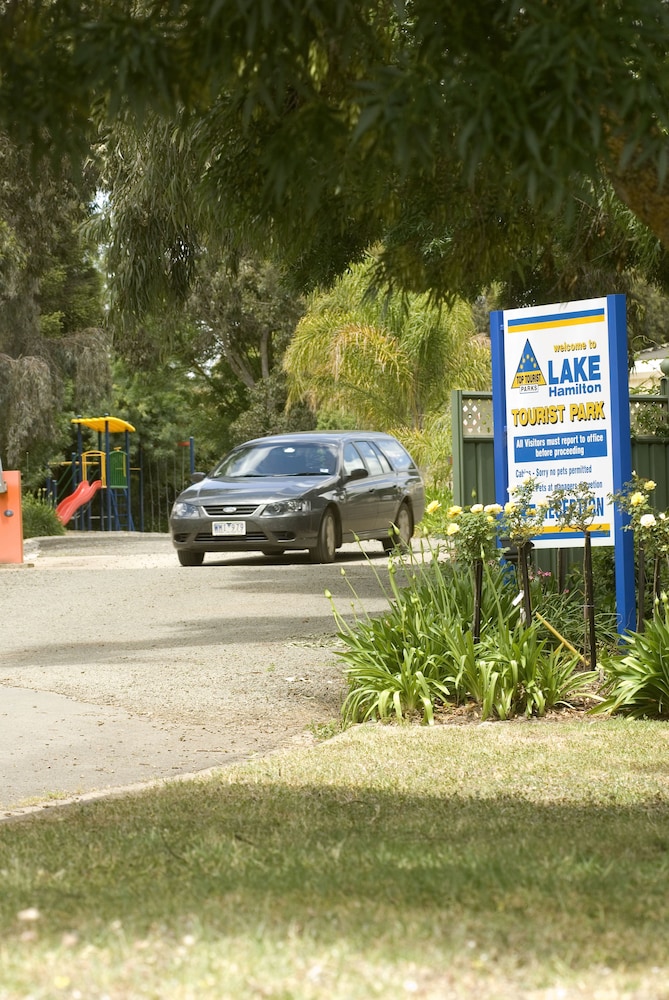 LAKE HAMILTON MOTOR VILLAGE AND CARAVAN PARK 30/50