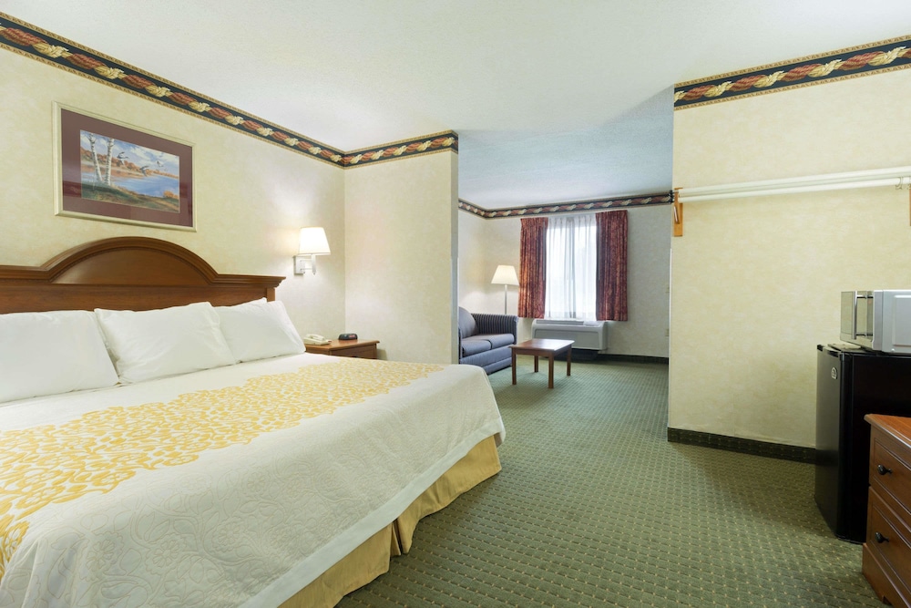 Days Inn By Wyndham Clinton 11/21