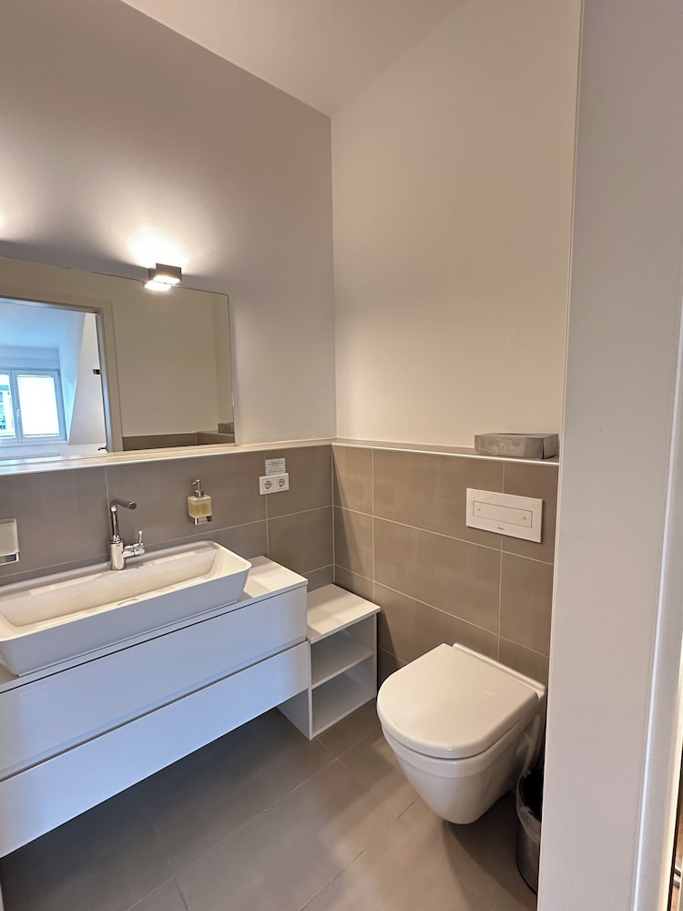Helvetia Suites 41/52
