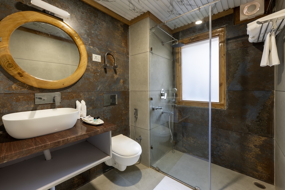 Bradhi – Echor Riverside Resorts Jibhi 31/32
