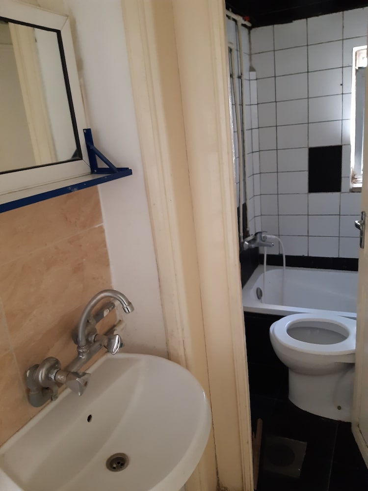 Sami Apartments 48/50