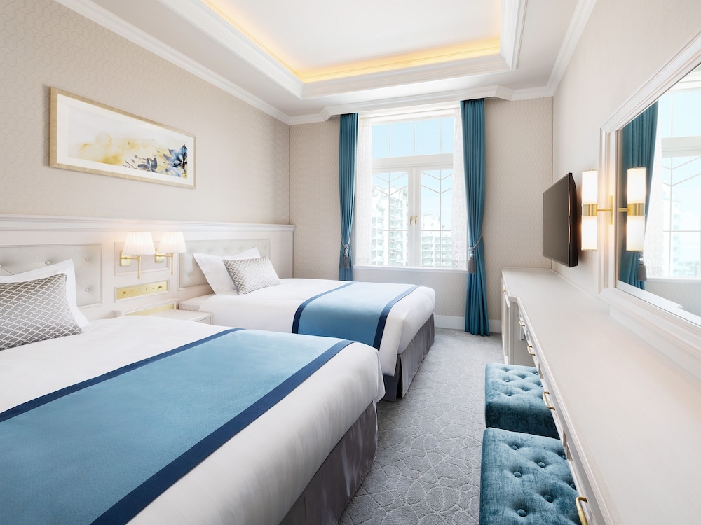 Takarazuka Hotel 14/49