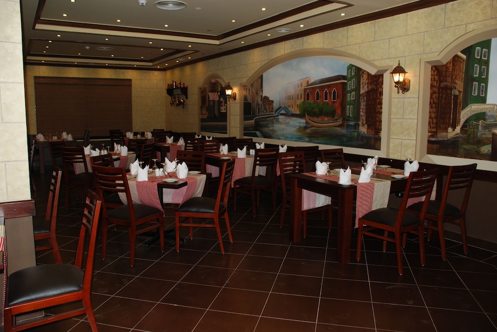 AraCan Grand Pyramids Hotel 33/48
