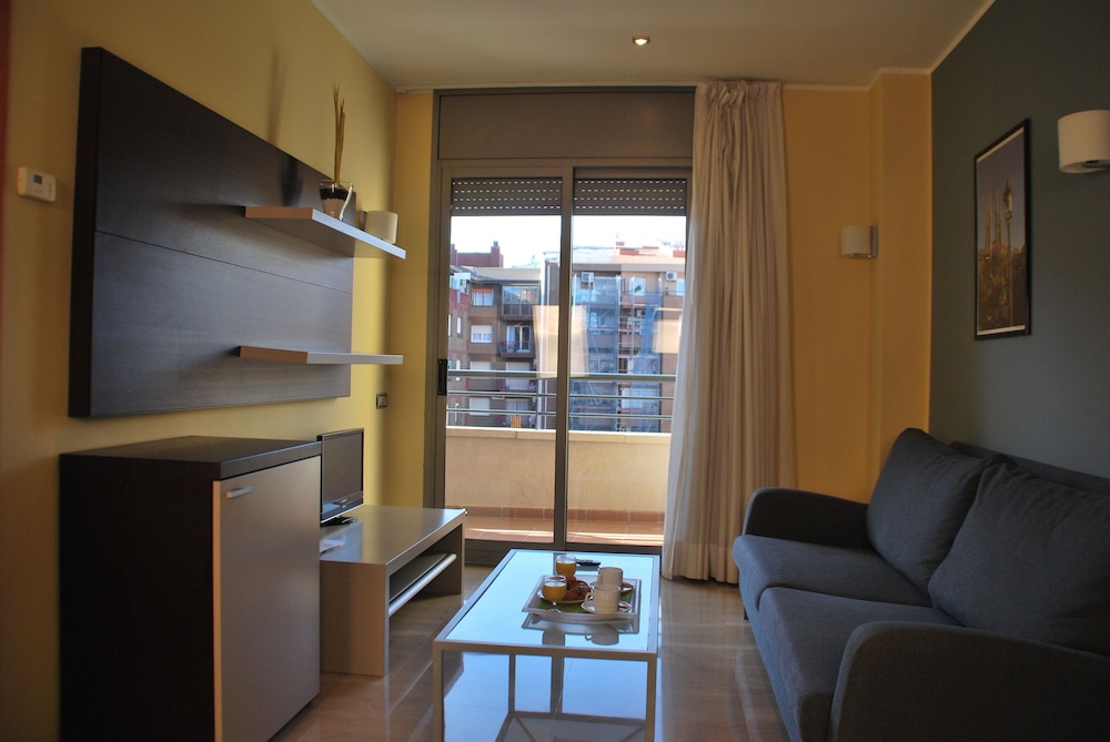 APARTAMENTS INDEPENDENCIA 7/19