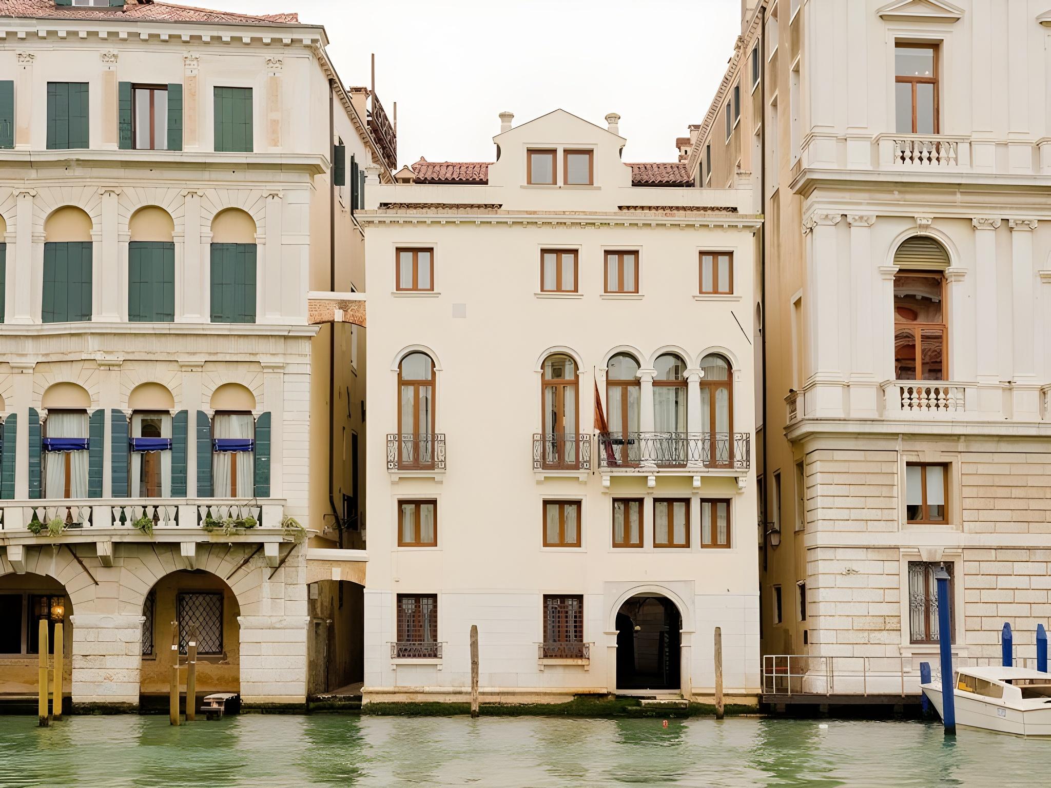 Penthouse, Suite, Canal View