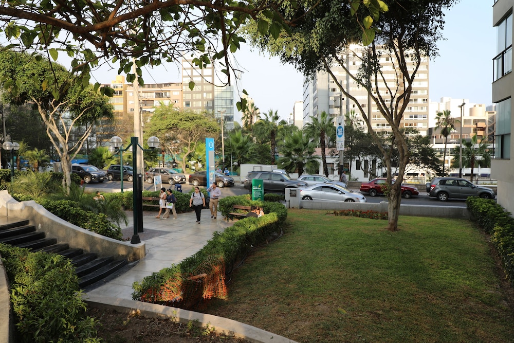 Lux Miraflores Apartments Tripoli 34/42