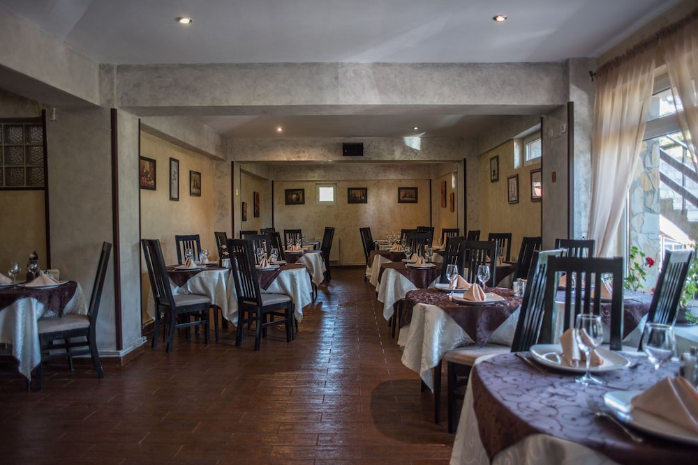 Hotel Marea Neagra 55/70