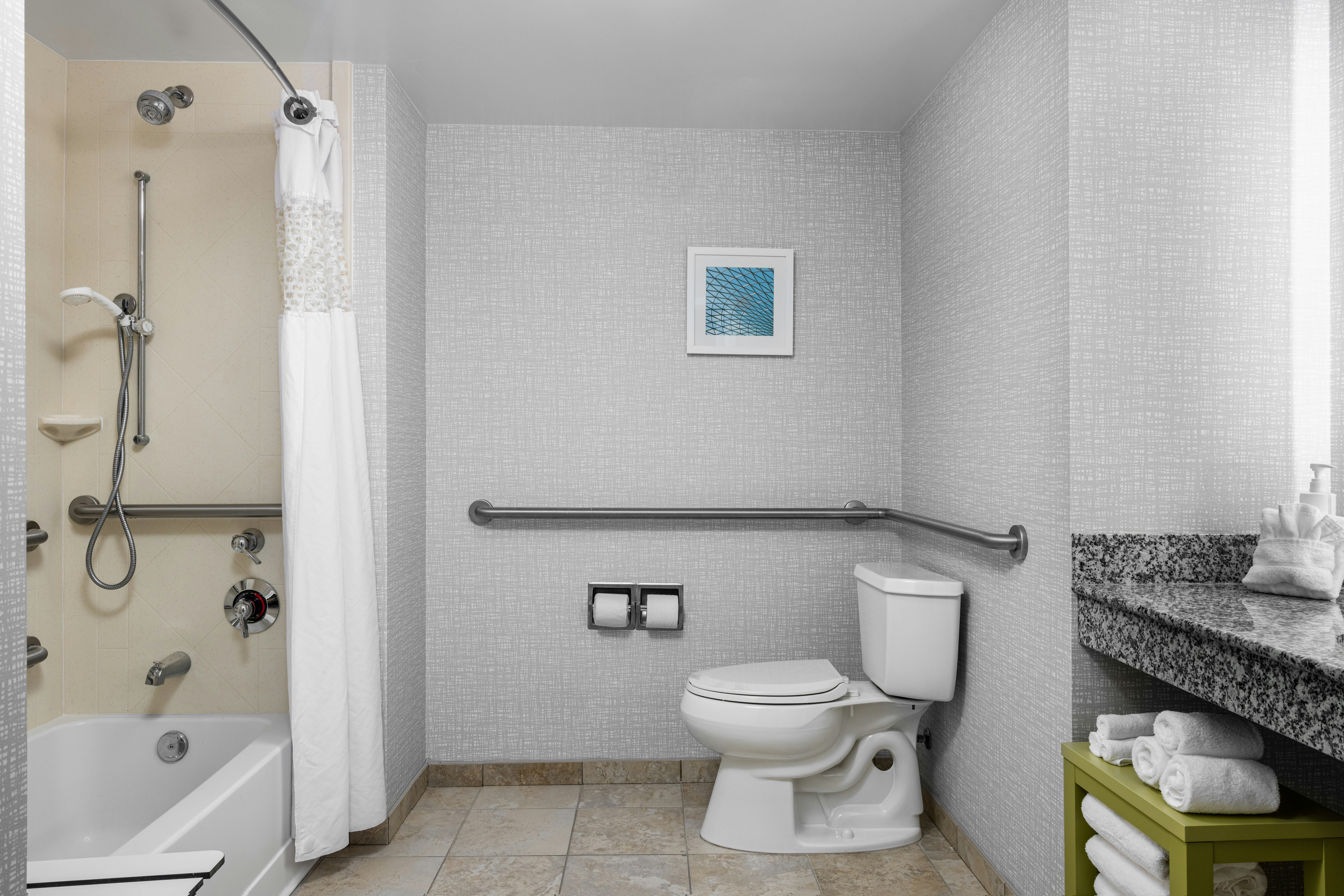ROOM, 2 QUEEN BEDS, ACCESSIBLE