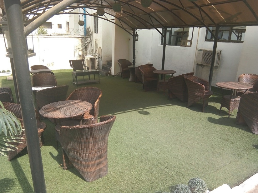 Jat Suites photo1