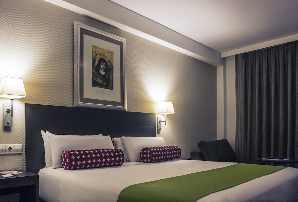 Mercure Madrid Centro Lope De Vega 31/75
