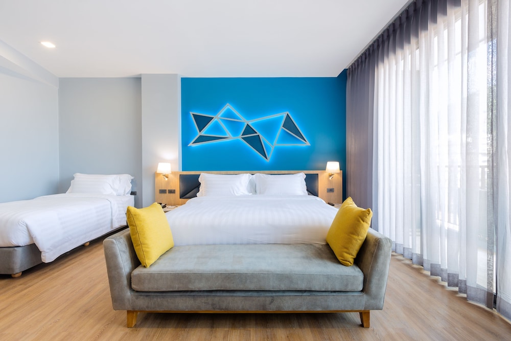 غرفة ديلوكس ثلاثية بسرير مزدوج وسرير فردي، Bluesotel Smart Krabi Aonang Beach Adults Only 2/6