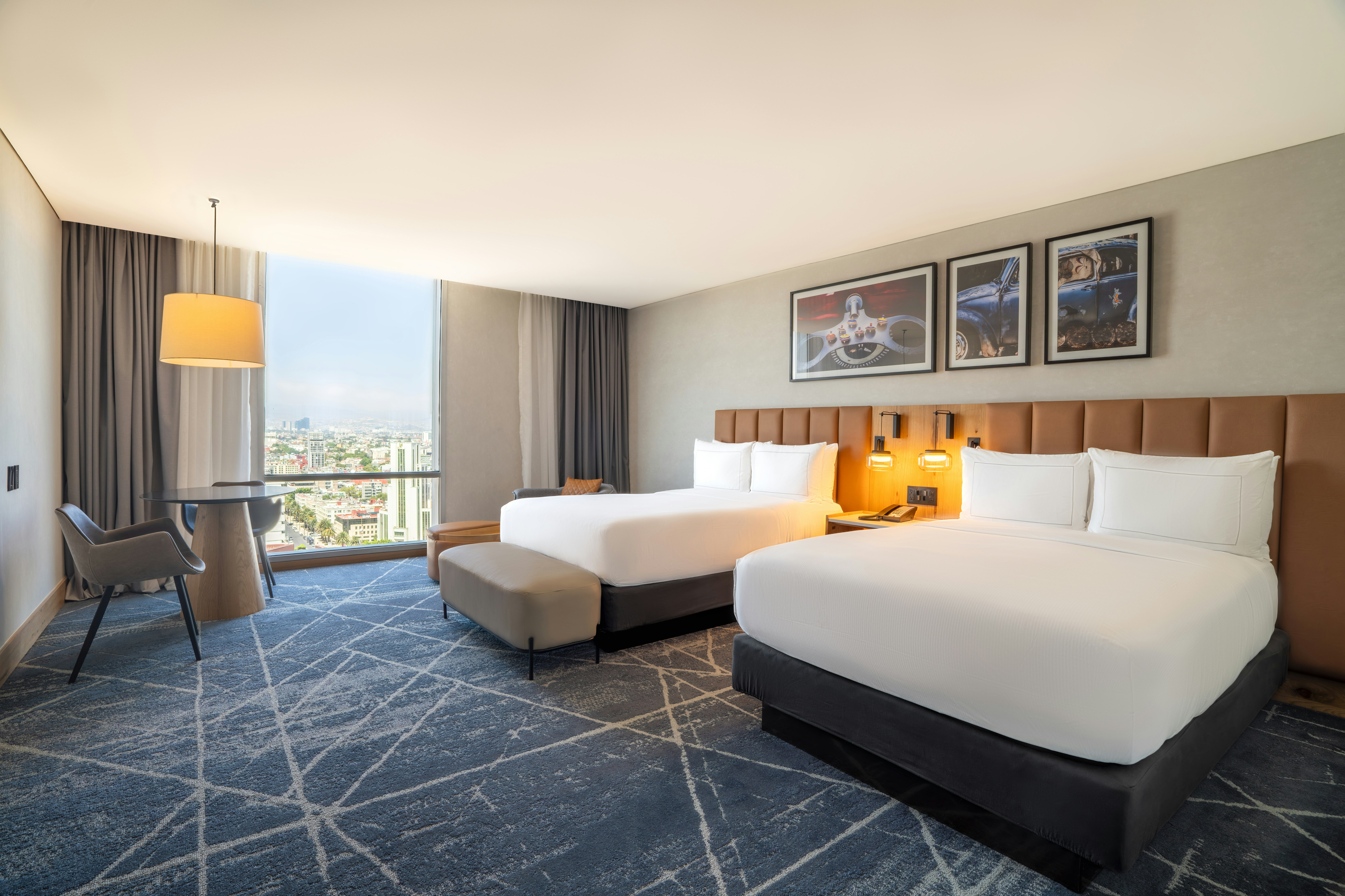 SIGNATURE, 2 DOUBLE BEDS