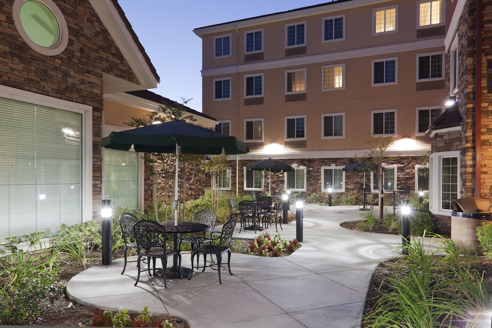 Staybridge Suites Rocklin - Roseville Area 7/64