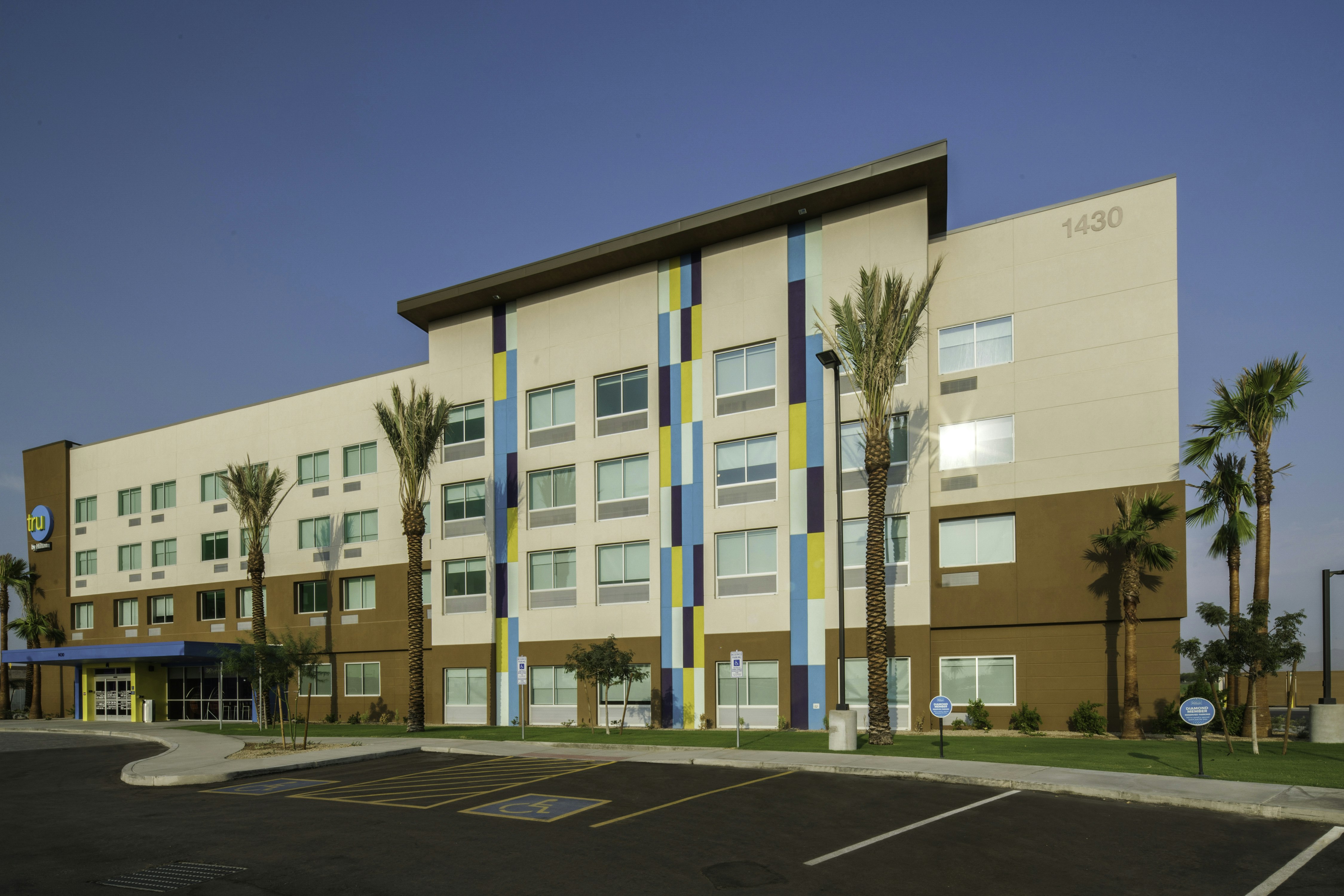 Tru By Hilton Goodyear Phoenix West Az 40/43