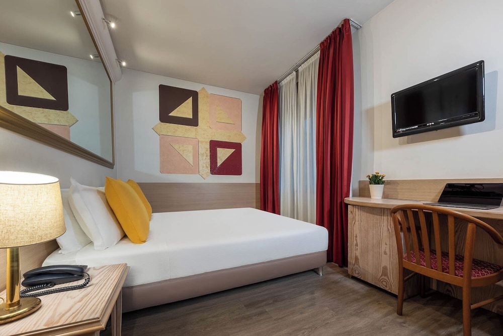 iH Hotels Milano St John 6/27