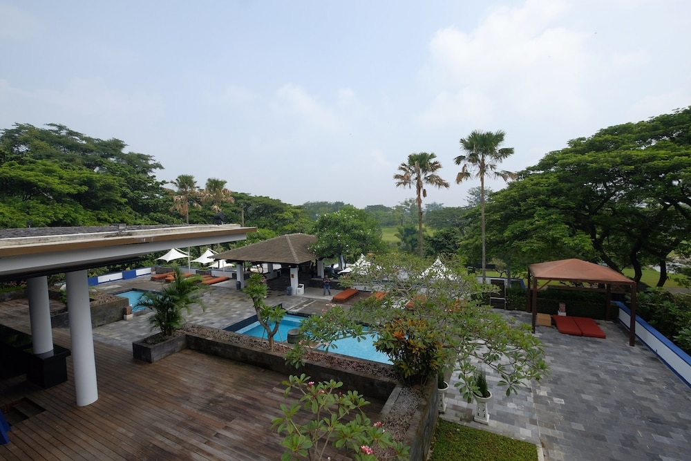 Taman Dayu Golf Club And Resort 3/56