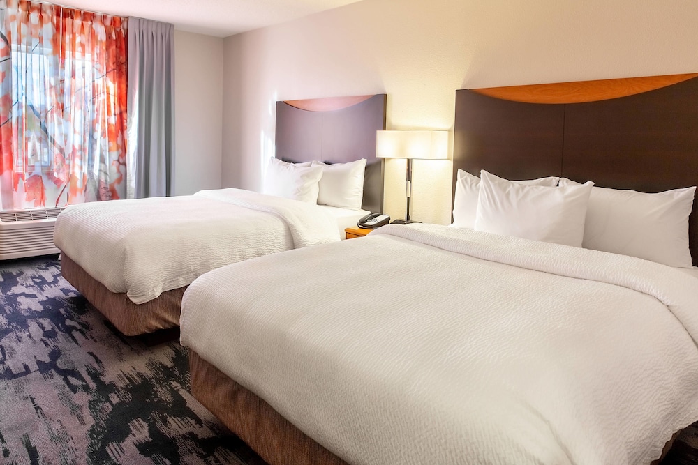 Fairfield Inn Suites Minneapolis Eden Prairie 13/40
