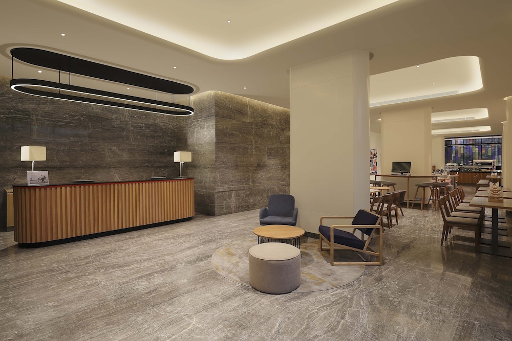Holiday Inn Express Hyderabad Hitec City 7/76