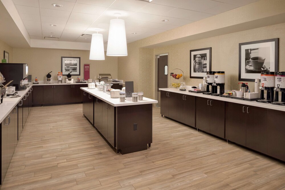 Hampton Inn Suites Rosemont Chicago O Hare 33/46