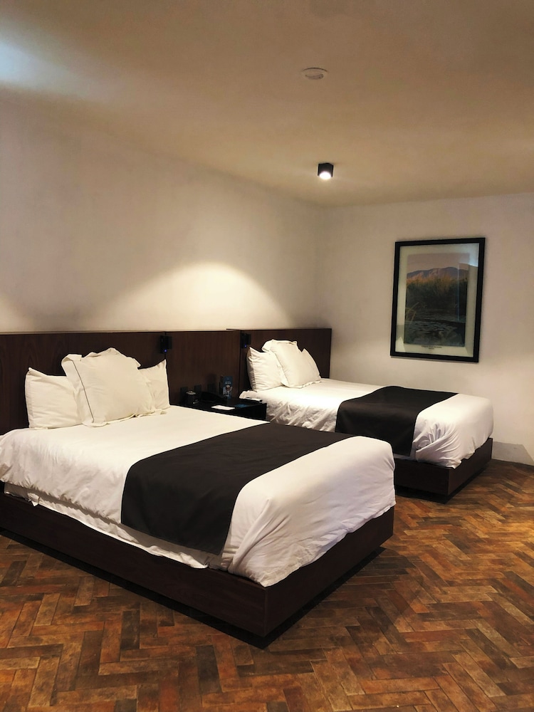 Hotel Mision Marielena Cuatro Cienegas 16/55
