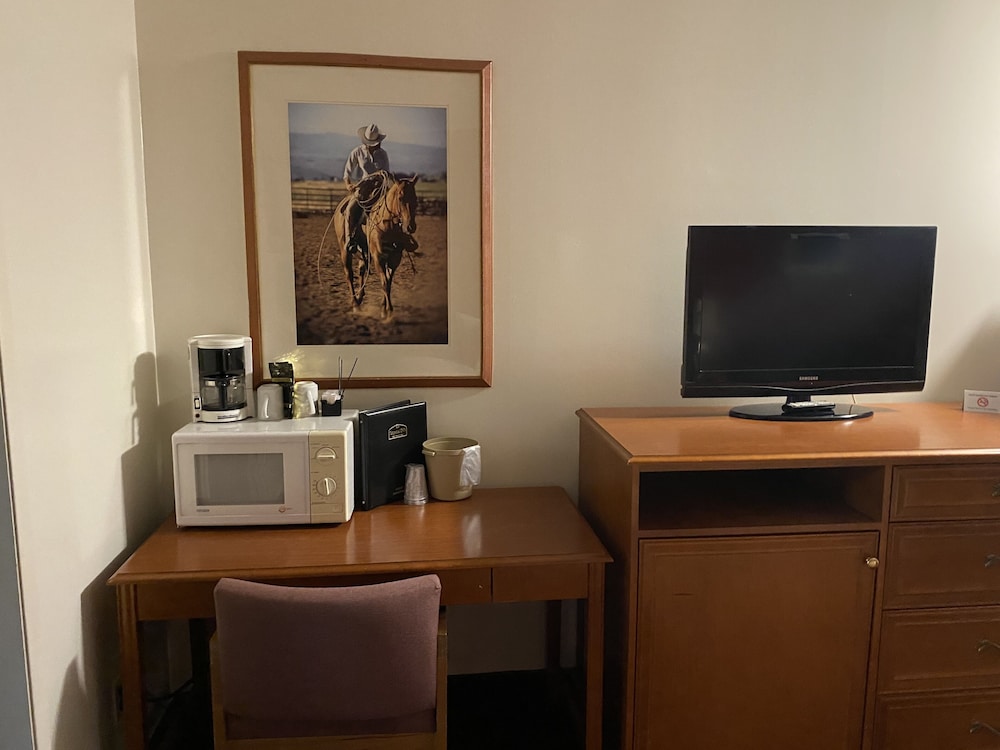 Ramada by Wyndham Medicine Hat 64/75