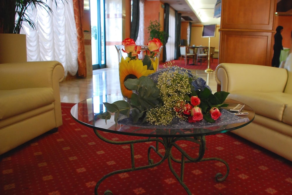 Hotel Palace 2000 44/60