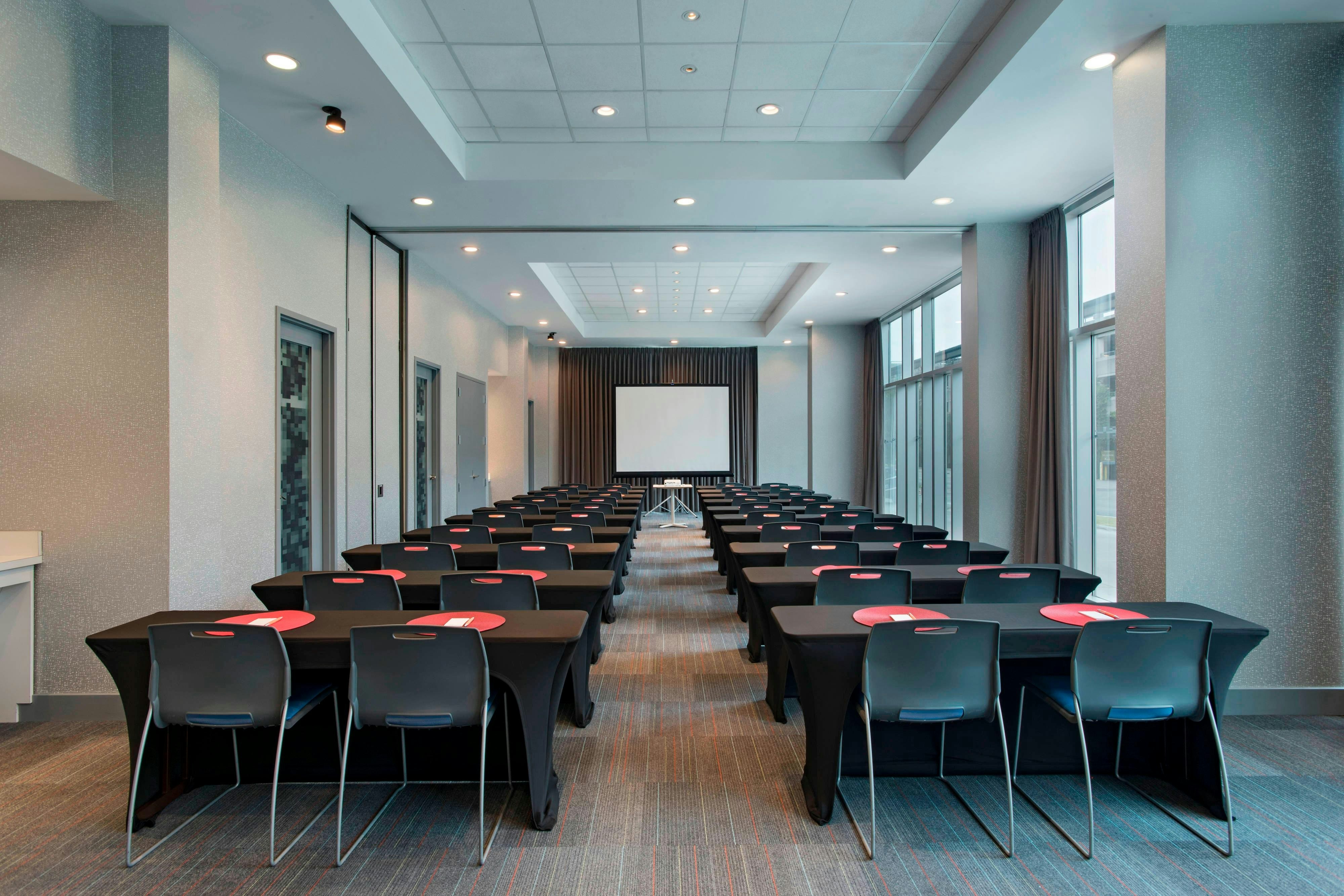 Aloft Austin at The Domain 16/22