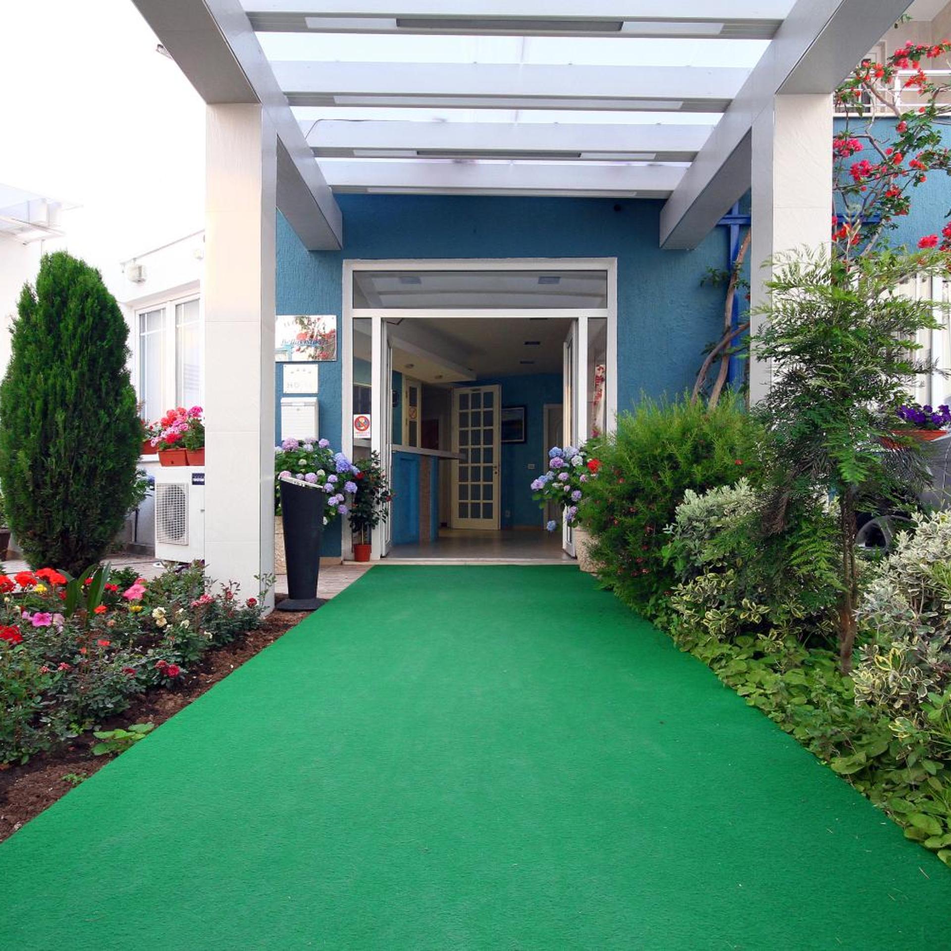 Hotel Bella Vista 75/79