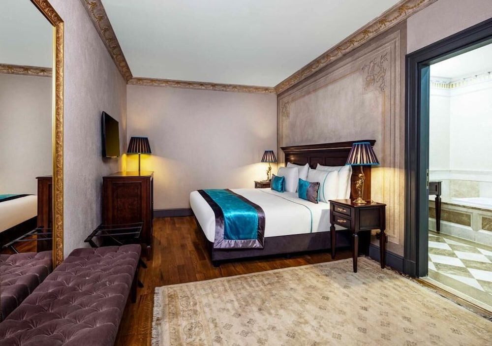 Palazzo Donizetti Istanbul, Tapestry Collection by Hilton 24/75