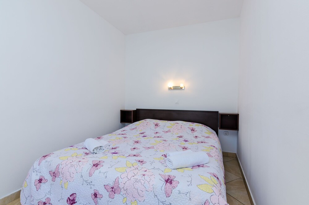 ORKA APARTMENTS 13/75