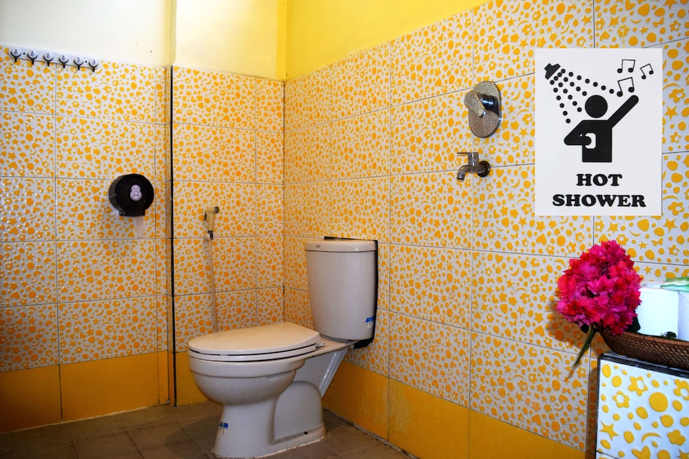 FEMALE DORM, FEMALE ONLY, COMFORT