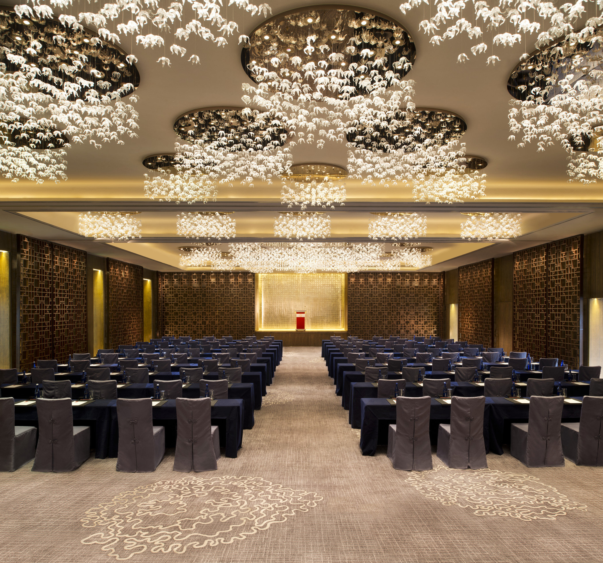 HUALUXE Shanghai Twelve at Hengshan, an IHG Hotel 38/38