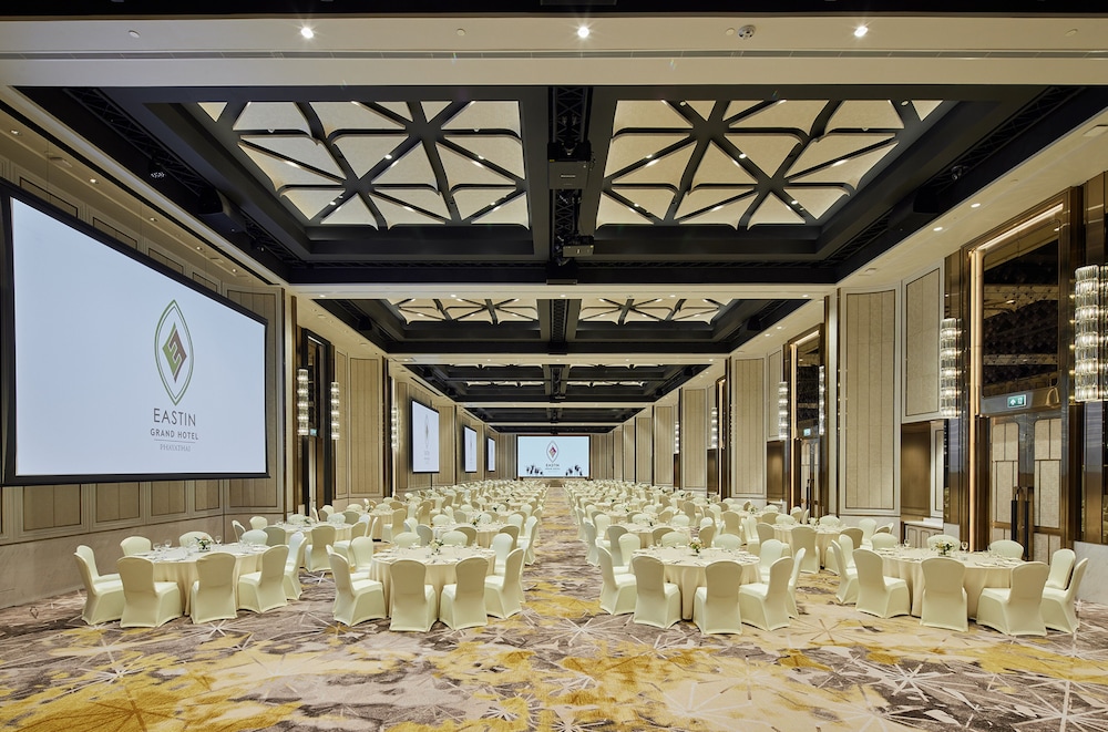 Eastin Grand Hotel Phayathai 41/50
