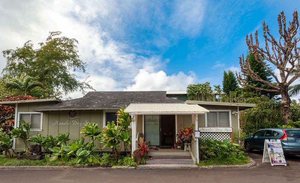 Hanalei Colony Resort 7/73