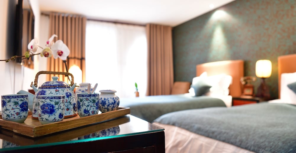 The Jingshan Garden Hotel 26/66