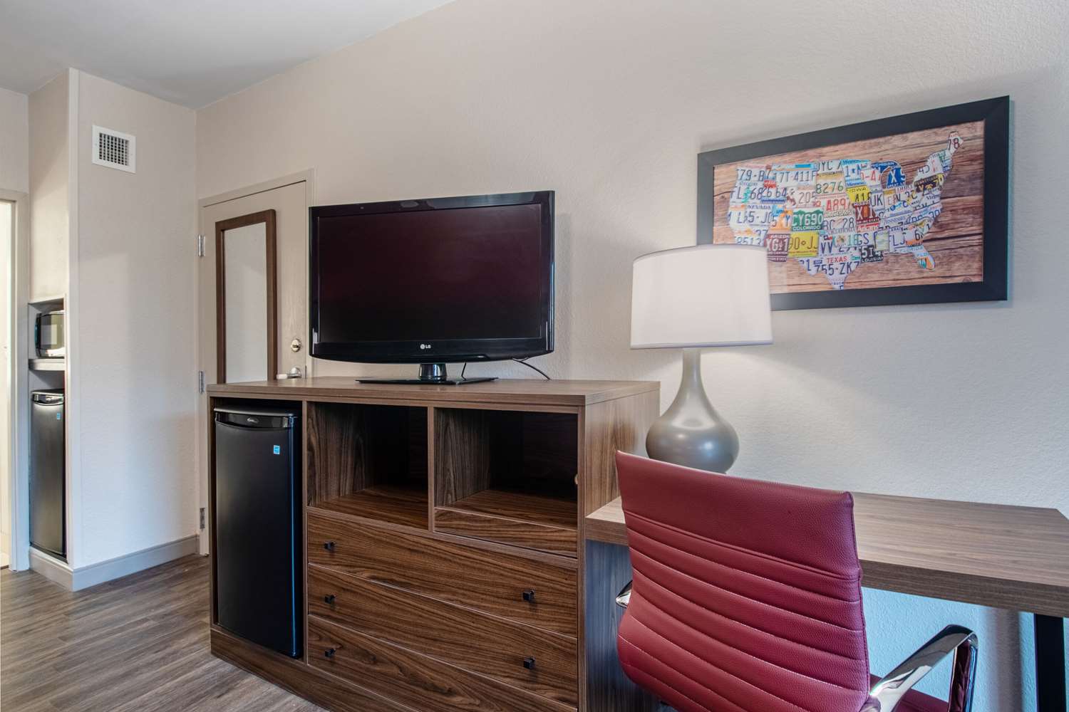 Econo Lodge Inn & Suites Foley-North Gulf Shores 33/40