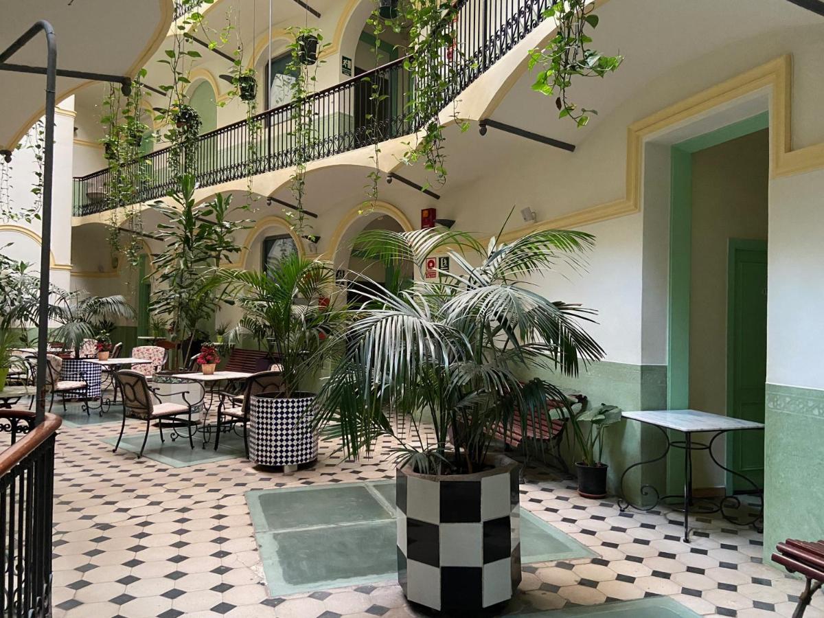 Peninsular Hotel 6/18