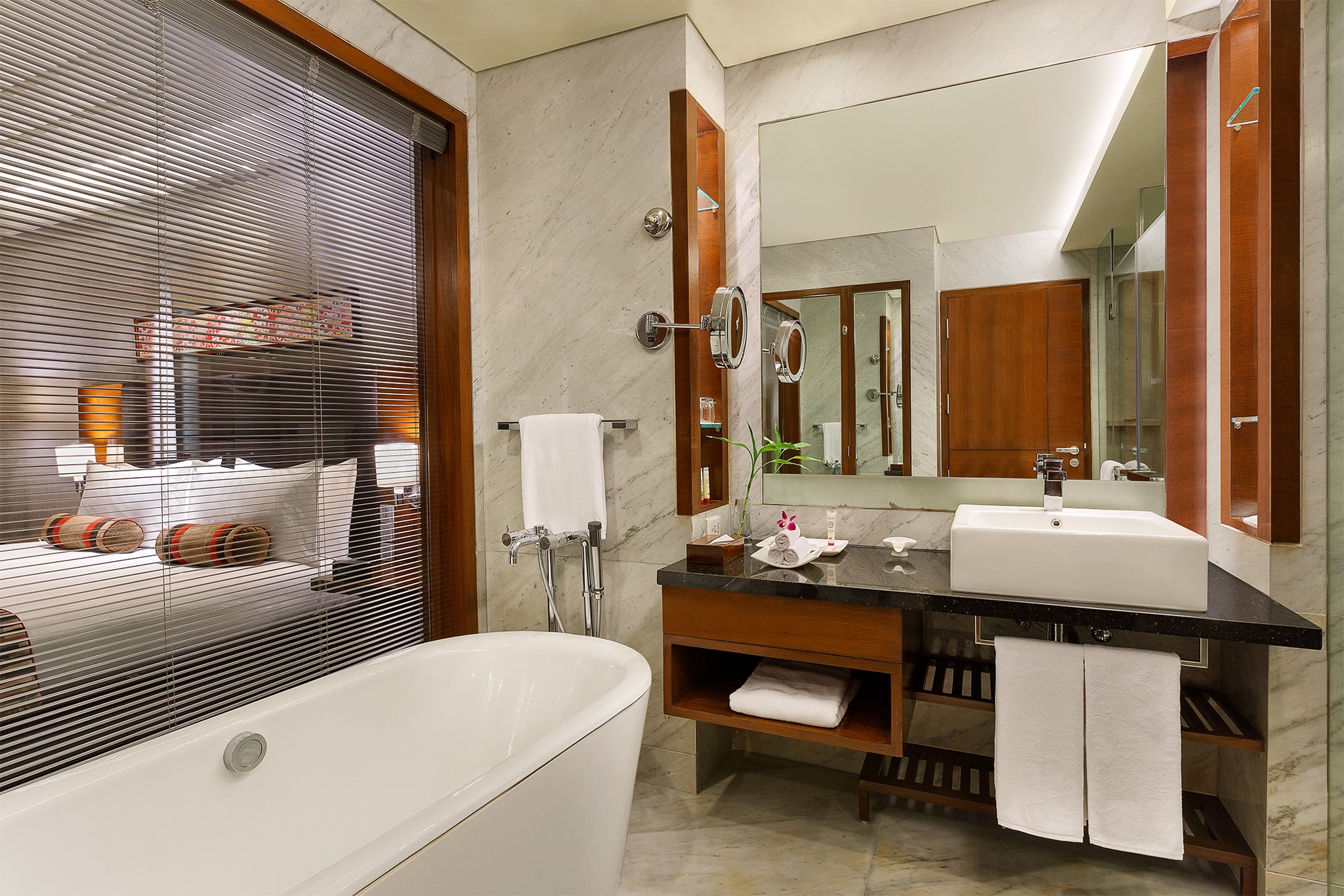 Crowne Plaza Gurgaon 80/82