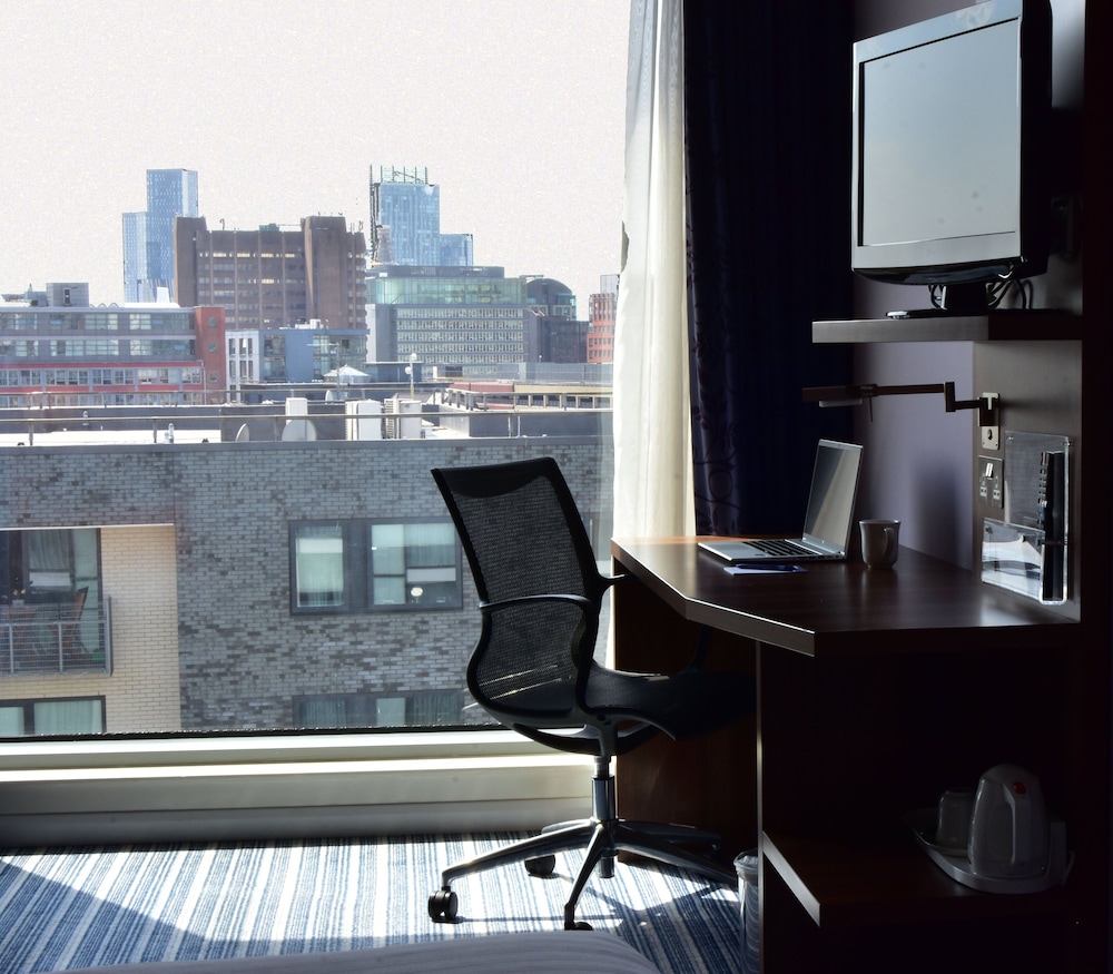 Holiday Inn Express Manchester City Centre Arena By IHG 52/63